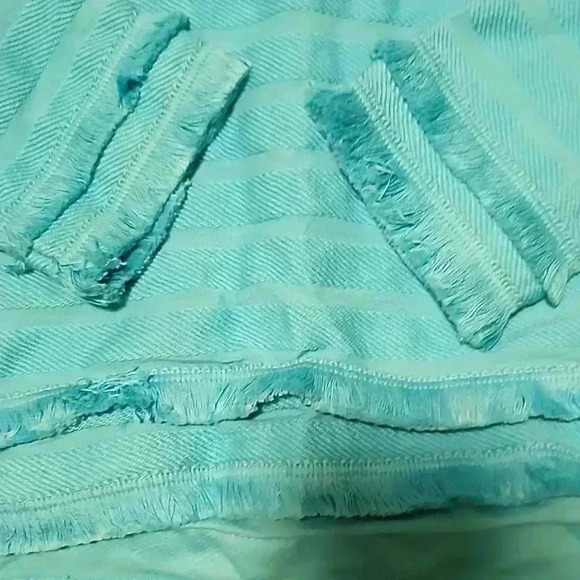 Crown & Ivy Pullover - Picture 2 of 7